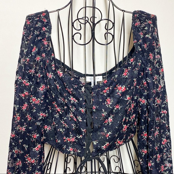 Topshop Ditsy Lace Up Crop Top Black Red Floral 10 - Picture 7 of 12